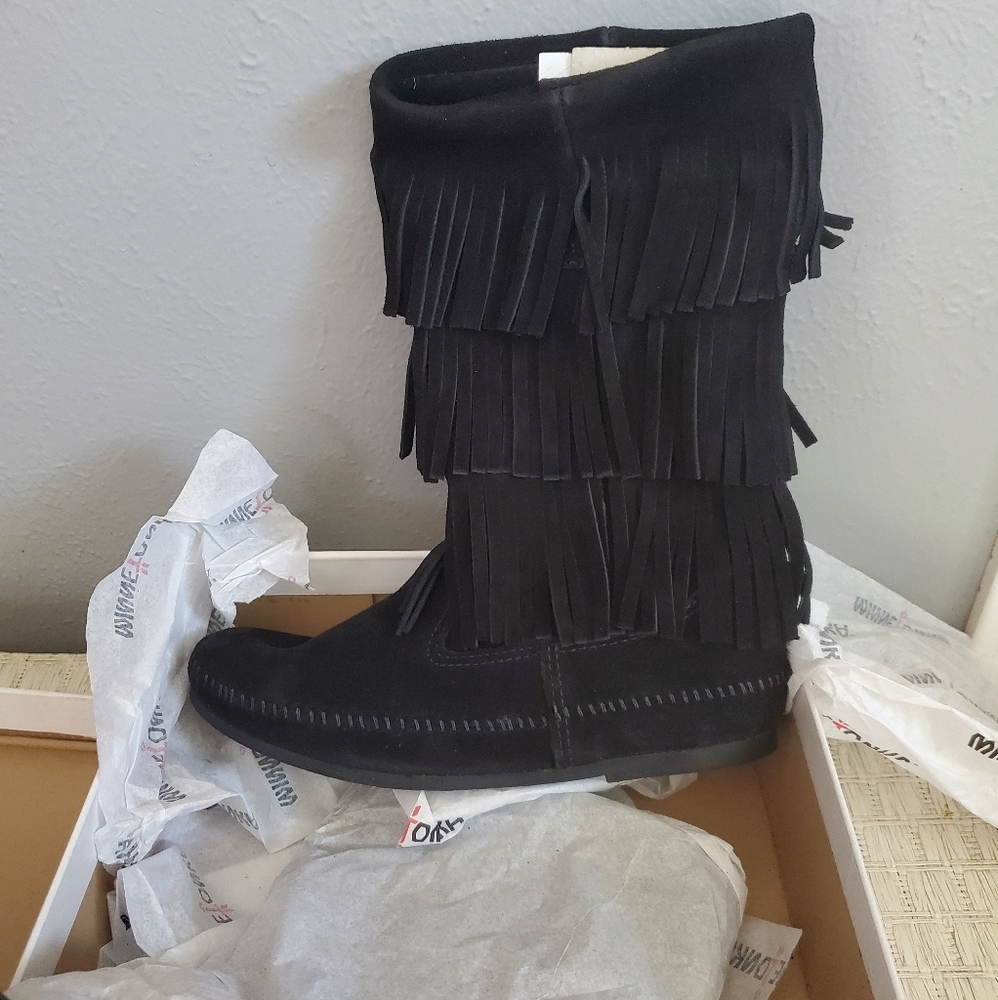 Minnetonka 3 layer fringe boot